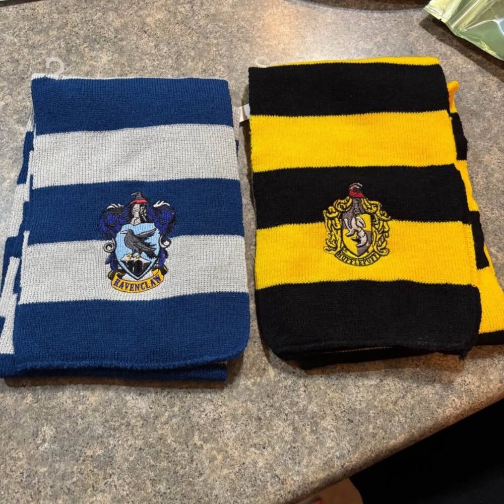 Scarfs
